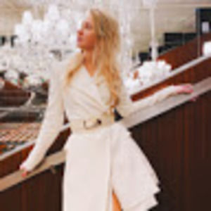 Meet your Posher, Caitlyn